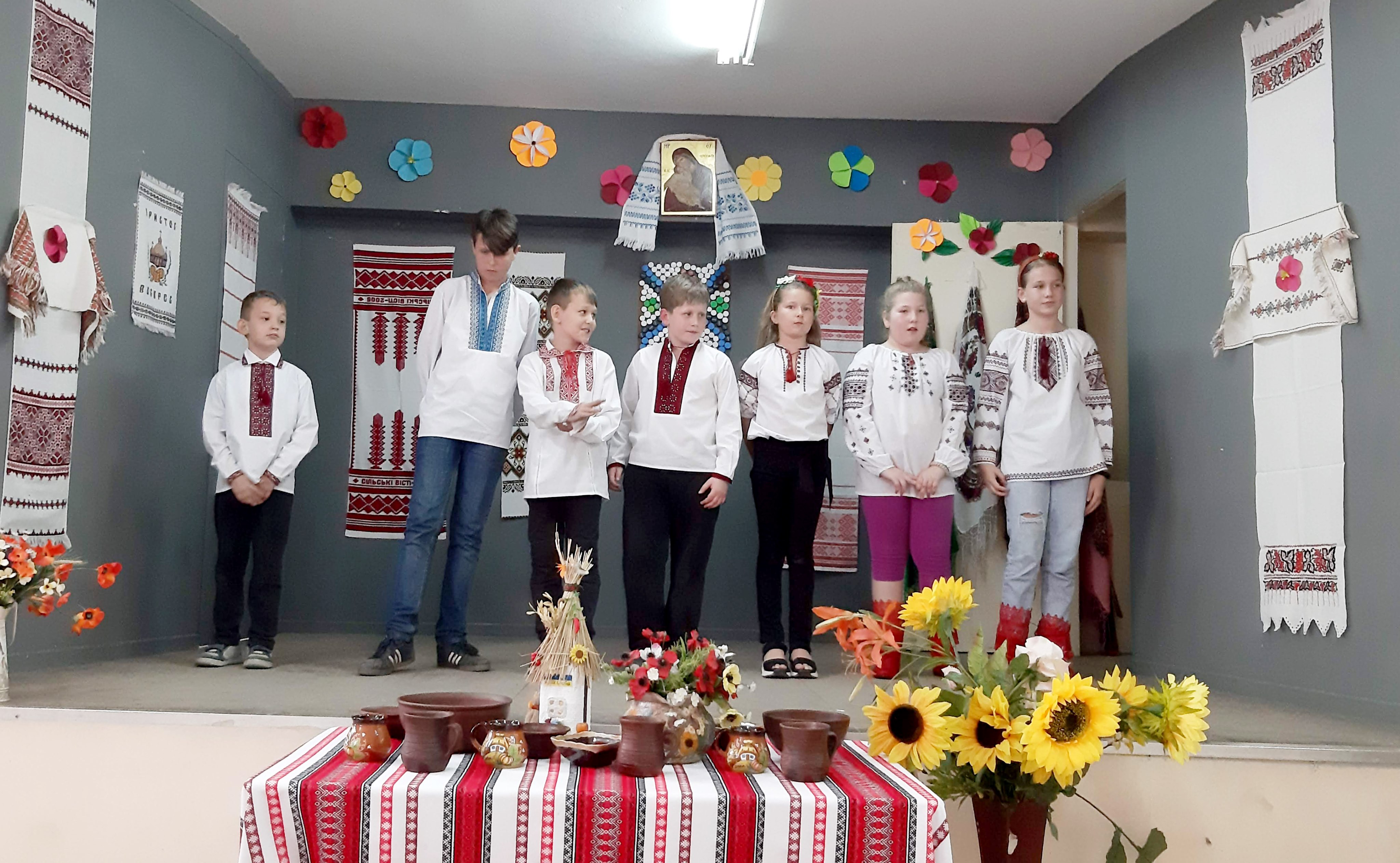 Мати, матінка, матуся, Мама, мамонька, мамуся! “Українсько-Грецька ...